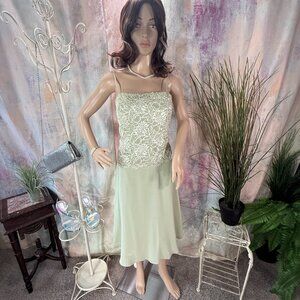 📌David's Bridal Lace Beaded Chiffon Full Skirt Prom -Cocktail Bridesmaid Dress